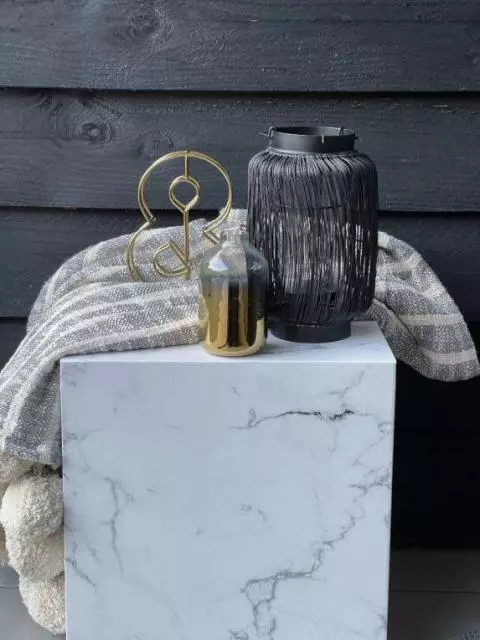 Tavolino sgabello in cartone effetto marmo CUBIQZ