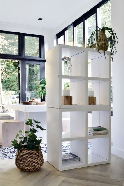 CUBIQZ SCAFFALE CON 8 SCOMPARTI