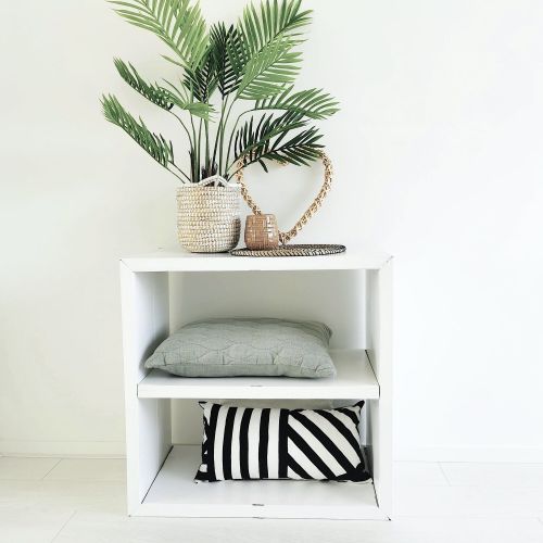 LUUCK console in cartone con ripiani da CUBIQZ