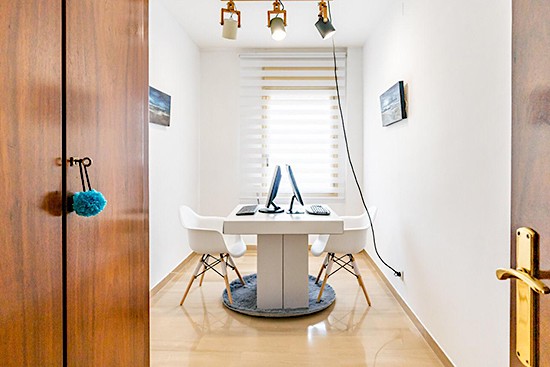 Office staging @ home con moduli in cartone cubiqz Office staging @ home con moduli in cartone cubiqz